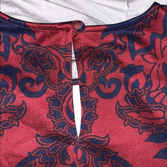 Short, Shape Forming Dress - Picture 4 of 4